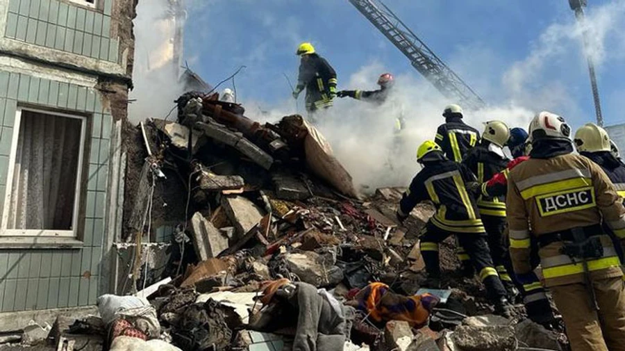 Fire, smoke and destruction: video shows first few minutes after Russian attack on Uman