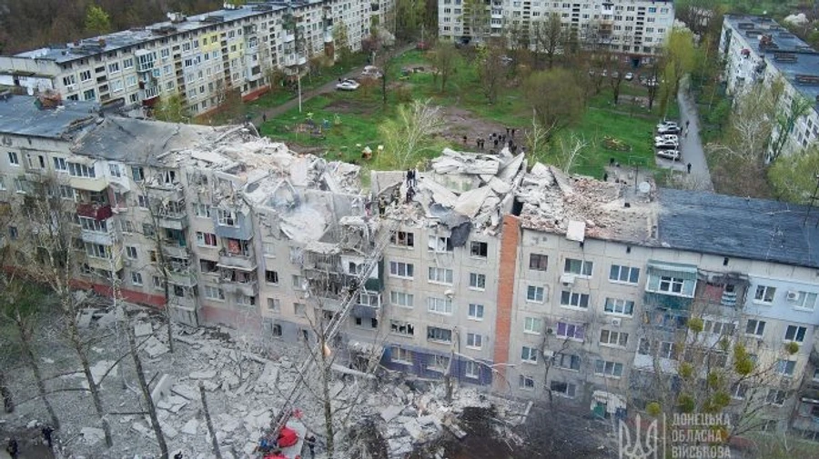 Strike on Sloviansk destroys over 50 residential buildings – Zelenskyy