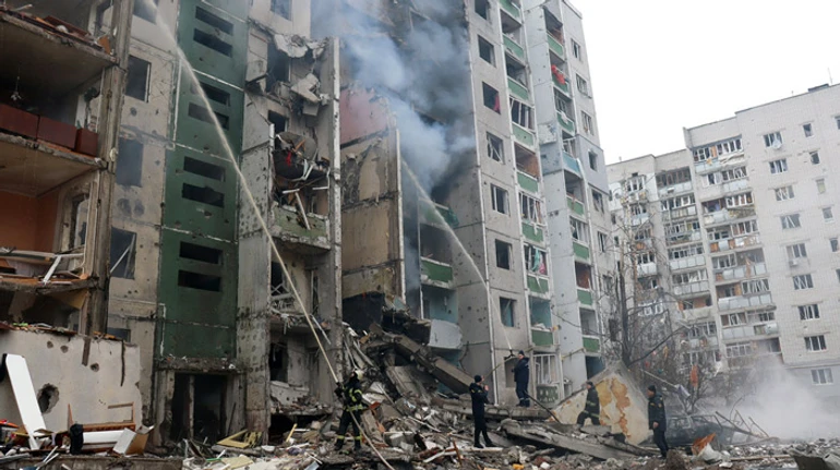 Шесть жизней под неуправляемыми бомбами. Как российские самолеты атаковали жилые кварталы Чернигова