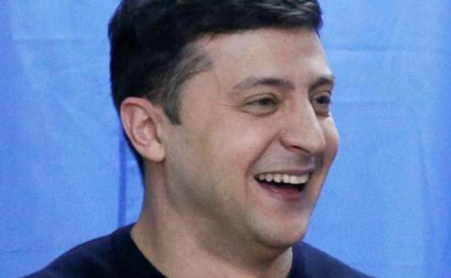 Зеленський проголосував: йшов на дільницю під Емінема