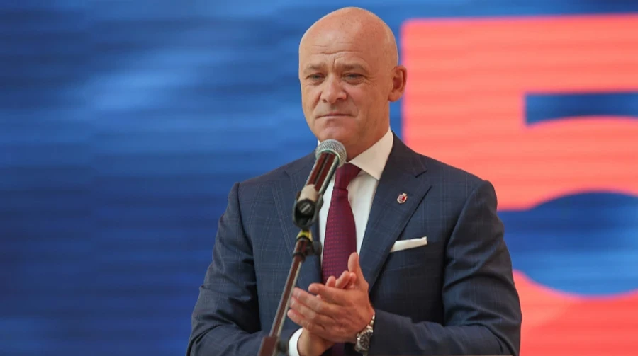 СБУ показала російський паспорт Труханова