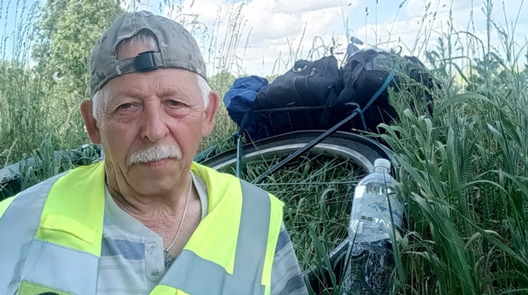 Проехал более 1000 км на старенькой Украине: как пенсионер собирает средства на ВСУ, крутя педали