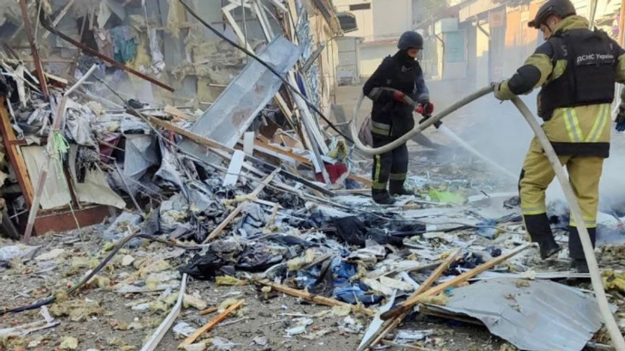 Russians hit Kherson overnight, killing elderly woman