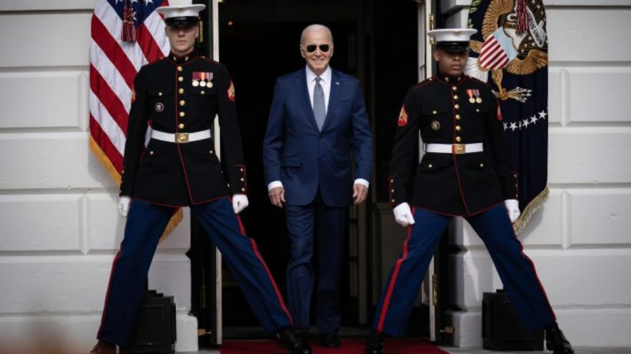 Одне з опитувань показало повільне зростання рейтингу Байдена