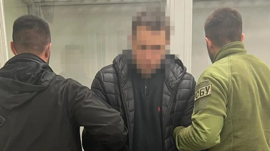 Замаскувався в добробат: СБУ затримала бучанця, який допомагав росіянам під час окупації