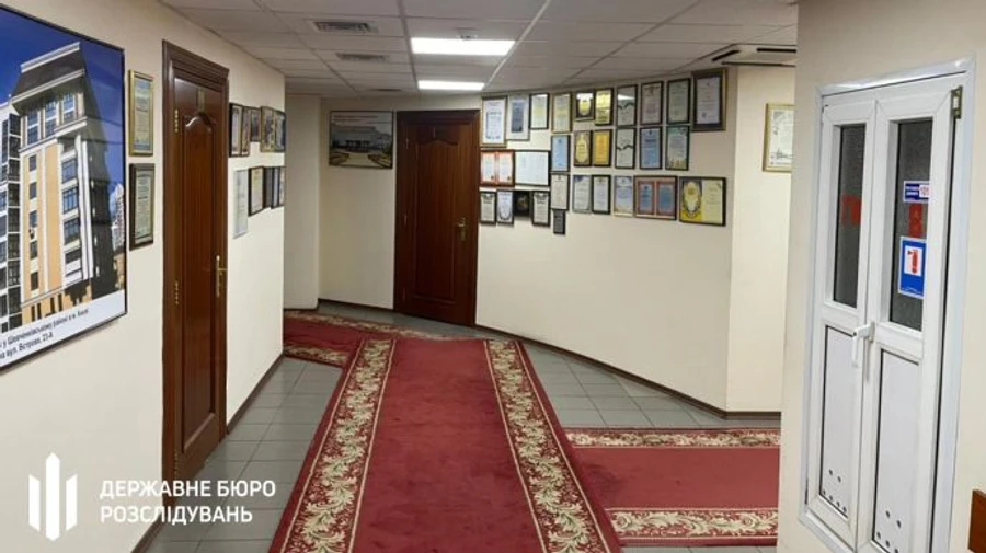 ГБР обыскало Житлоинвестбуд-УКБ, потому что экс-директор раздавал родственникам квартиры