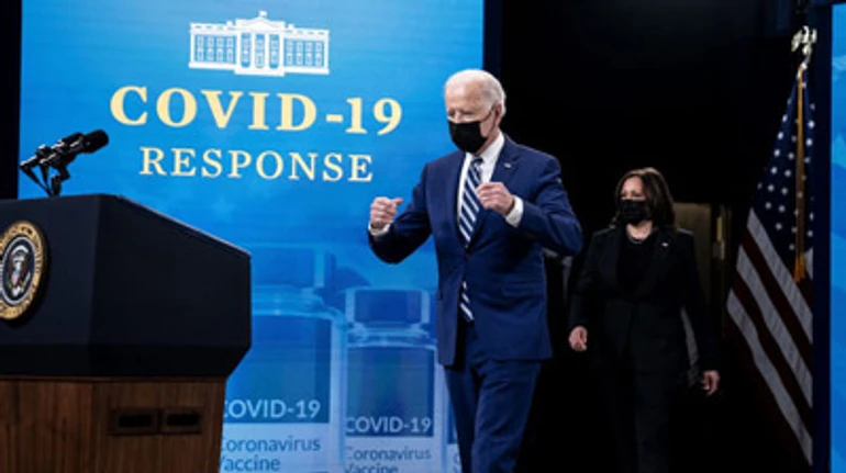 Залить мир Pfizer'ом: что изменит снятие защиты с вакцин против коронавируса