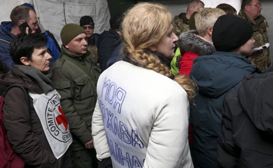 Силовики допитують звільнених полонених ОРДЛО