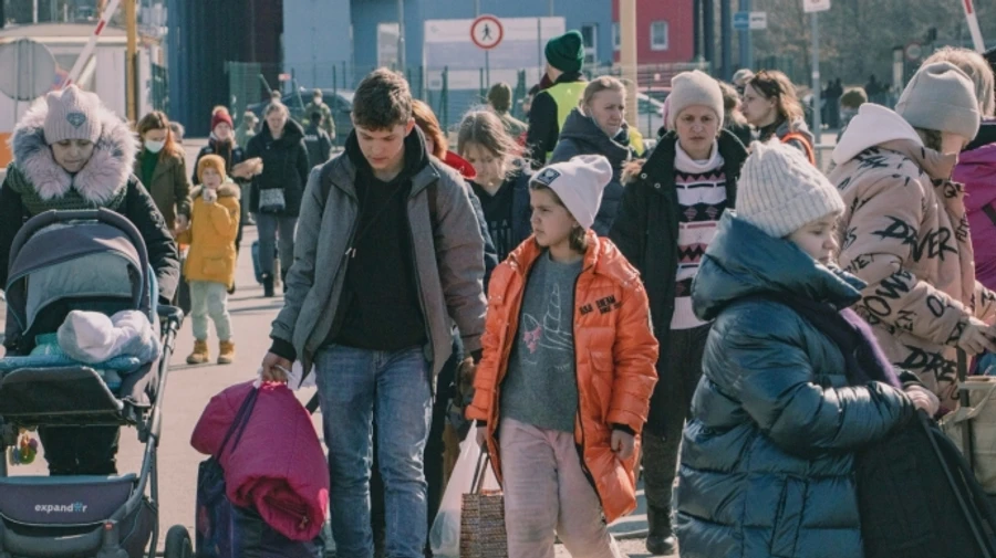 EU braces for new wave of refugees from Ukraine as US aid to Kyiv falters, Politico says