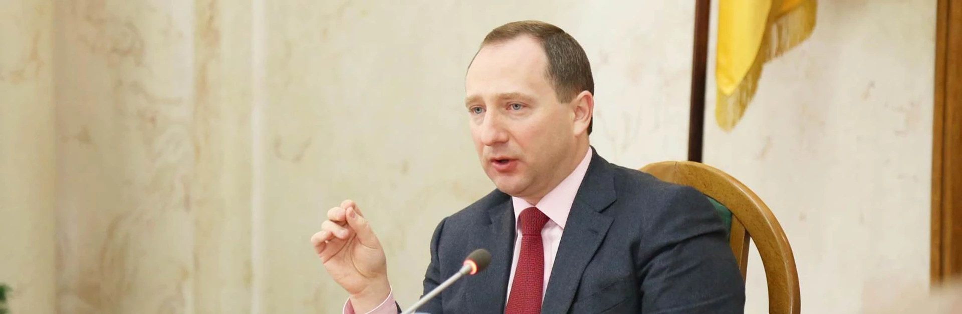 Конфлікт уповільненої дії. Чи піде у відставку глава АП Ігор Райнін