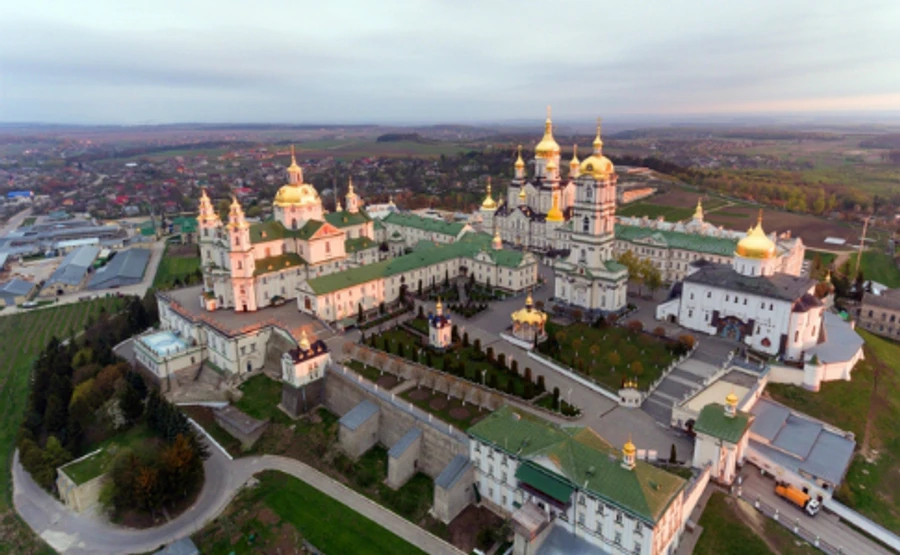 В очікуванні томосу: у Кабміні розповіли про подальшу долю Почаївської лаври