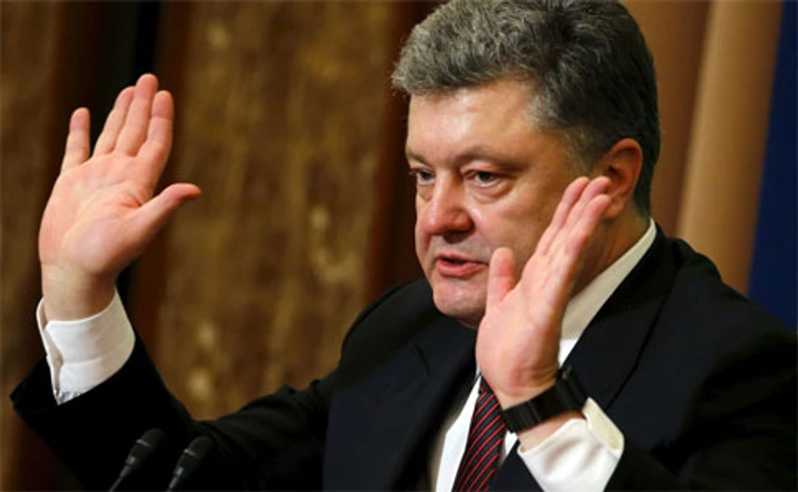 Стало відомо, коли НАЗК зробить висновки щодо декларації Порошенка