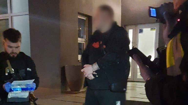 У Києві вночі чоловік влаштував стрілянину, його затримали