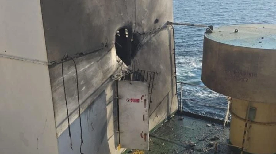 Россияне попали в гражданское торговое судно, которое шло в порт в Одесской области: бушевал пожар – АМПУ