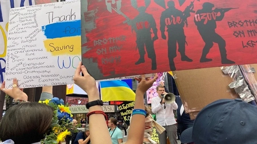 У Нью-Йорку сотні людей вимагали врятувати захисників Маріуполя