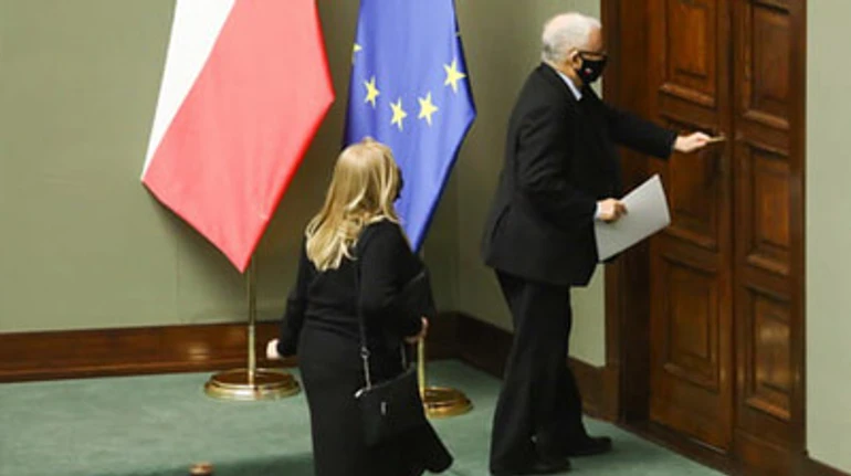 Шлях до катастрофи: як польська влада штовхає країну до виходу з ЄС