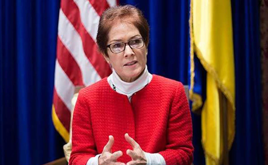 Кто-то мог следить за Йованович в Киеве пока ее не уволили – Reuters