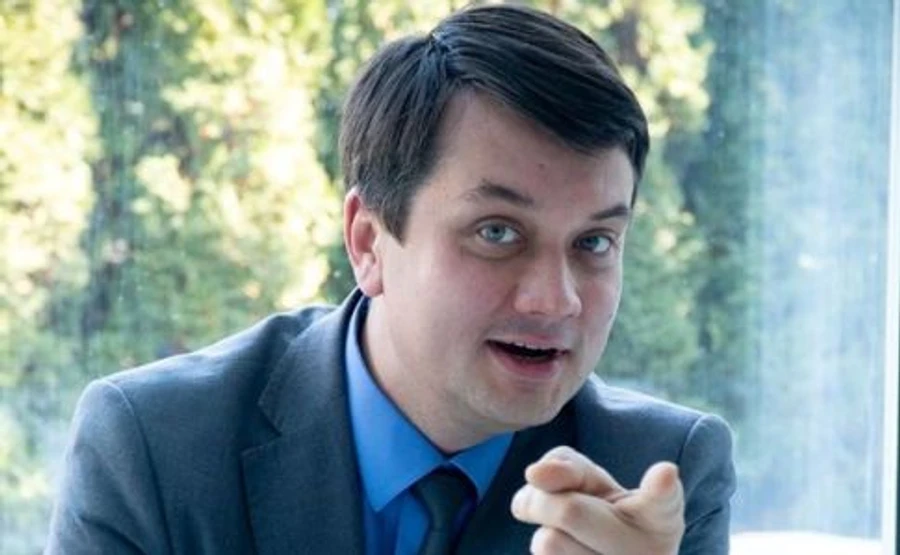 Разумков заявив, що говоритиме російською на ефірах, поки триває окупація Донбасу і Криму
