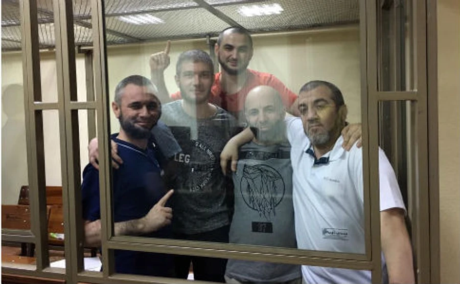 Справа Хізб ут-Тахрір: окупанти засудили кримських татар на 12-17 років 