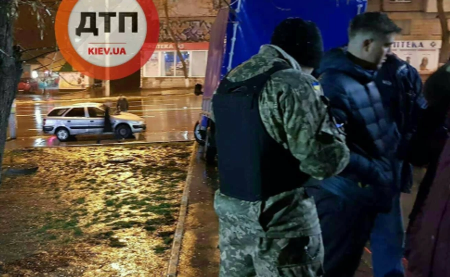 У Києві влаштували бійку зі стріляниною: є постраждалі