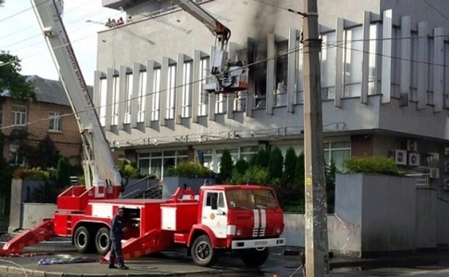 Суд обязал СБУ расследовать поджог Интера как теракт - СМИ