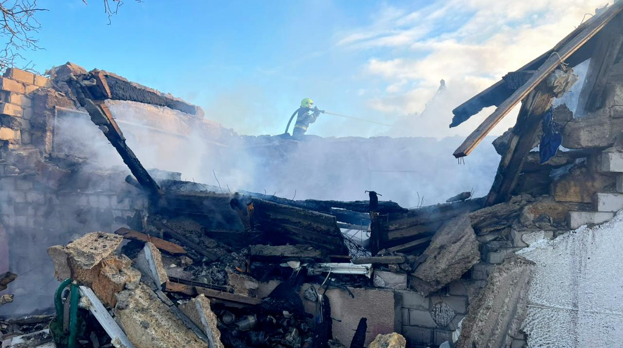 Russia launches 450 drones and 30 missiles, targeting mainly energy infrastructure in Ukraine's south – Zelenskyy