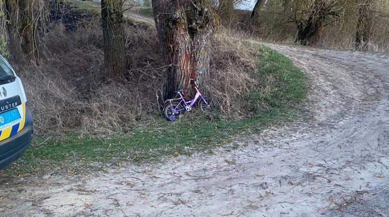 На Рівненщині досі шукають зниклого 4-річного хлопчика – тіло його 3-річного брата виявили у водоймі