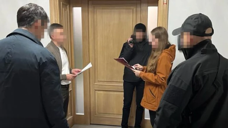 НАБУ: Нардепа Лабазюка із За майбутнє викрили на передачі хабаря 150 тис. доларів