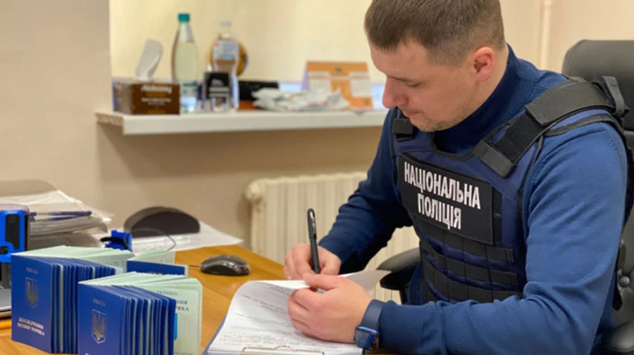 Посадовців Одеського морпорту викрили на корупції: допомагали морякам ховатись від мобілізації 