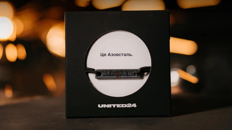 Продали последний браслет с Азовстали, их купили в 44 страны