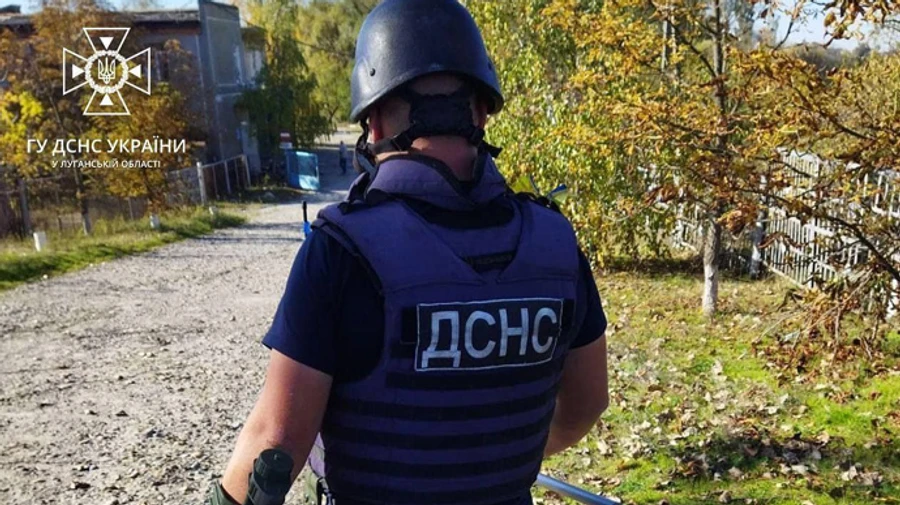 Mine clearers drive over a mine in Kharkiv Oblast: 1 killed, 5 wounded