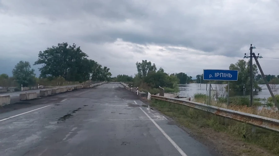 У Демидові відновиться рух по мосту, який у червні допомогла знищити блискавка