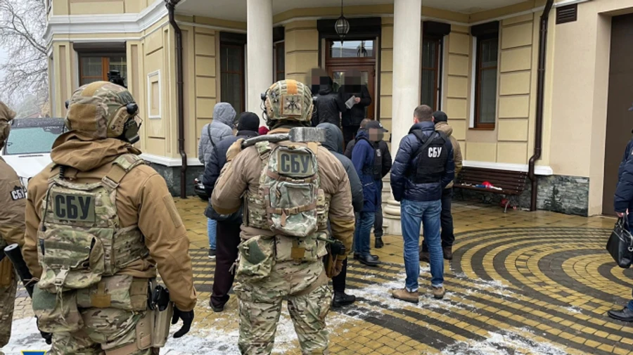 Из-за махинаций чиновников совет поселка понес убытки на 700 млн грн – СБУ