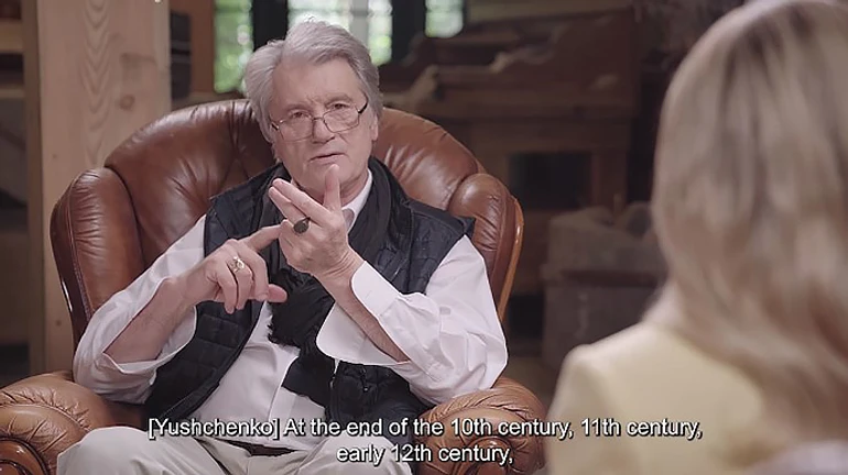 Ющенко каже, що його “ввели в оману” з фільмом для Russia Today