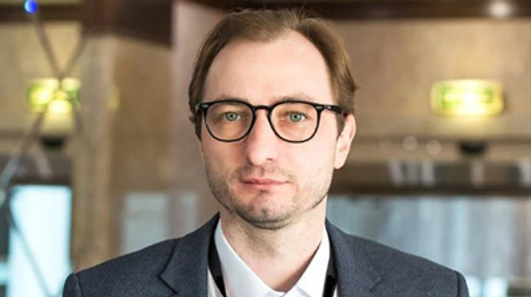 Онколог Андрей Безносенко: Многие онкопациенти уверены, что рак смогут вылечить чаровницы или мольфары