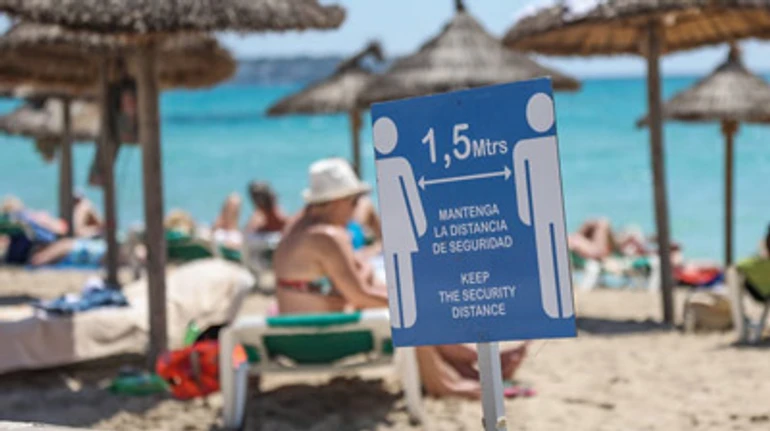 Повернення блудного безвізу: куди зможуть поїхати українці цього літа