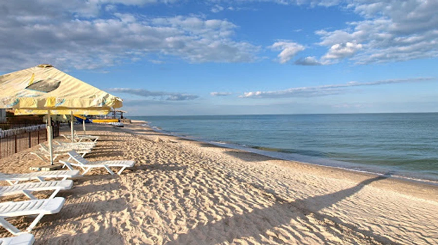 Укрзализныця пустит еще два поезда на море