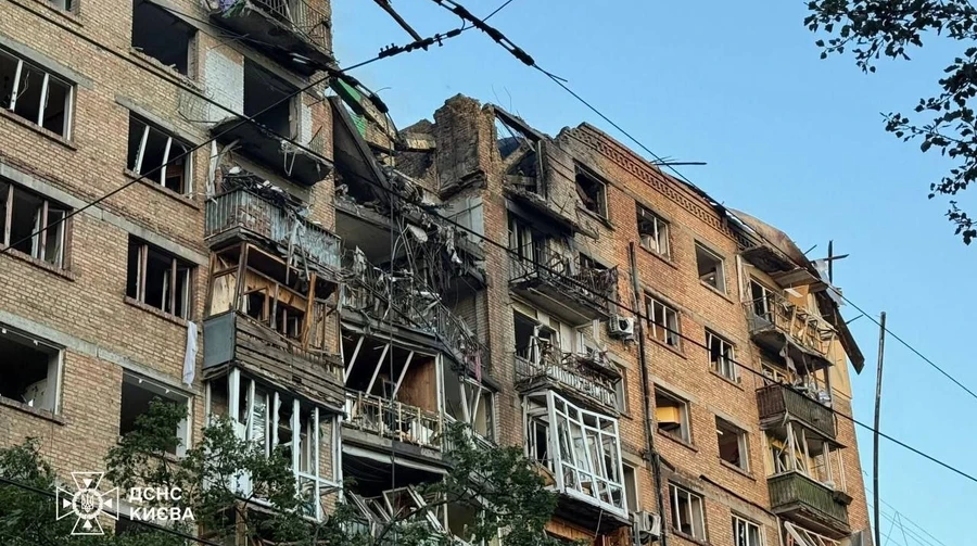 The story of a Kyiv couple whose apartment was destroyed by a Russian missile – photos