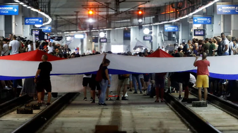 Сербия восстала против соглашения с ЕС: что стоит за масштабными экологическими протестами в Белграде