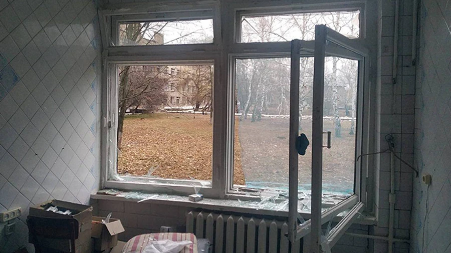 Russian forces hit hospital in Kharkiv Oblast: paramedic wounded