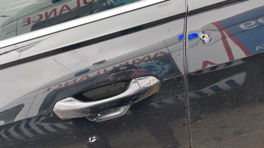 Нардеп Слуги народа об авто Шефира: Стреляли, попали в водителя три пули