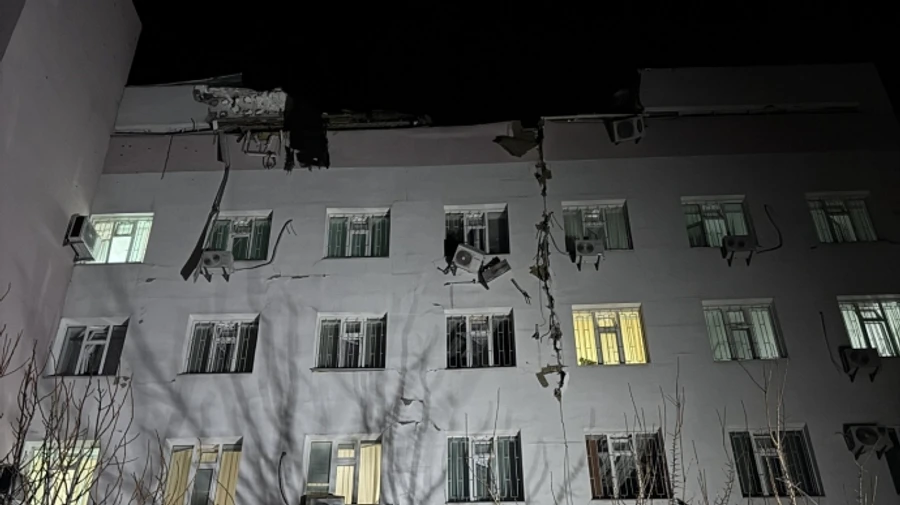 Russian drone crashes on hospital roof in Sumy Oblast – video