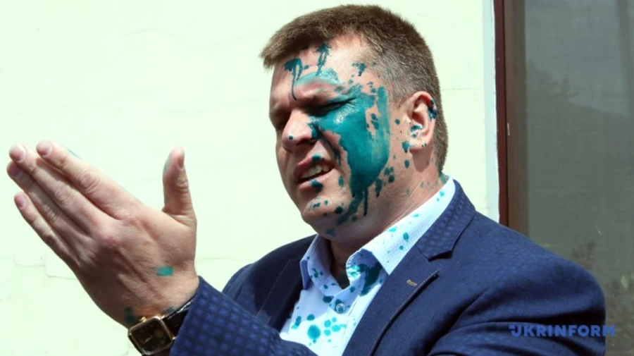 У Харкові облили зеленкою місцевого лідера ОПЗЖ