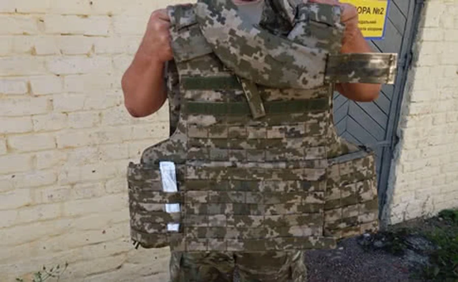 Справа бронежилетів: начальника з контролю якості відпустили під домашній арешт