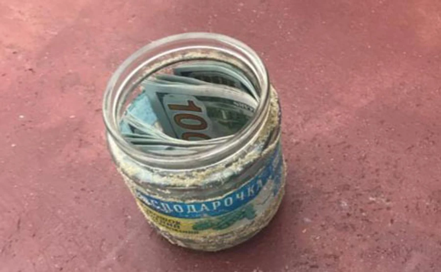 Суддю піймали з хабарем у баночці