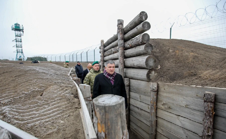 Аваков розповів про готовність Стіни на кордоні з РФ: майже 47%