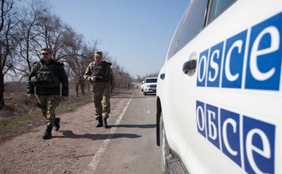Бойовики ОРЛО влаштували стрілянину на очах у місії ОБСЄ