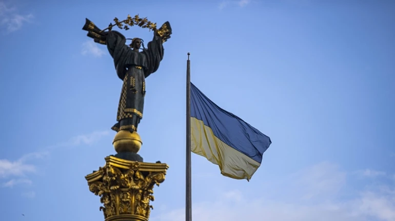 КМІС: 41% українців вважають, що країна рухається до авторитаризму, 50% - до демократії