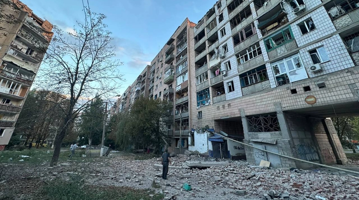 РФ скинула авіабомби на центр Краматорська: є влучання у багатоповерхівки, 2 людини загинули
