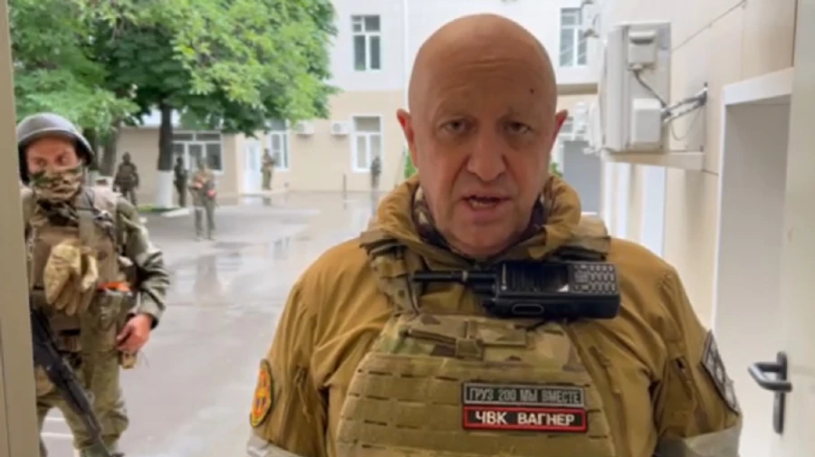 Пригожин заявив, що взяв під контроль військові об'єкти Ростова і йде на Москву